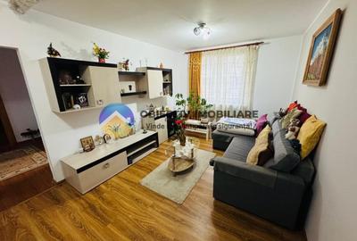 Apartament 3 camere ,zona scoala nr.2 , Etaj 1 - 2