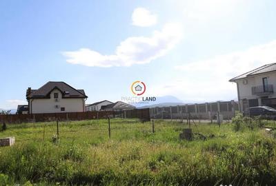 Casă cu 8 camere cu Teren 1352 Mp în Central - 1