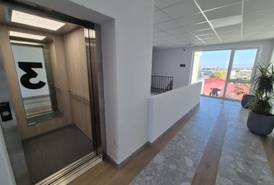 Penthouse NOU, finisat complet, 4 camere, parcare inclusă, comision 0% - 14