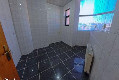 Spațiu comercial, de 18 mp, în Ultracentral - 2