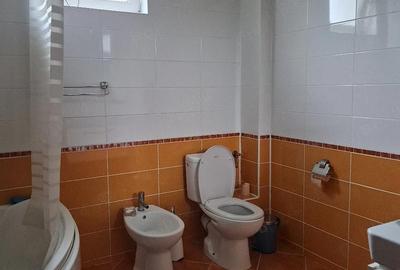 Apartament cu 4 camere decomandat, mobilat în Central - 2
