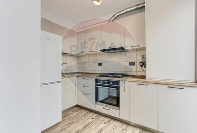 Apartament cu 2 camere decomandat, mobilat în Central