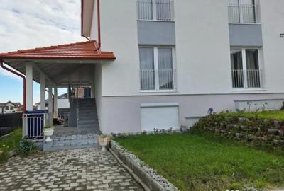 Casă cu 5 camere cu Canalizare în Central - 12