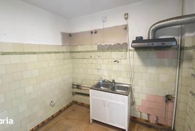 Apartament cu 3 camere decomandat în Tineretului - 9