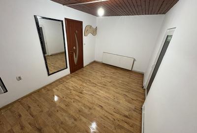 Spațiu comercial, de 90 mp, în Livada - 5