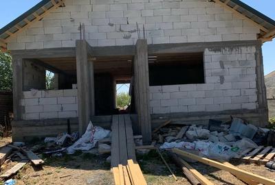 Casă în Dobrosloveni