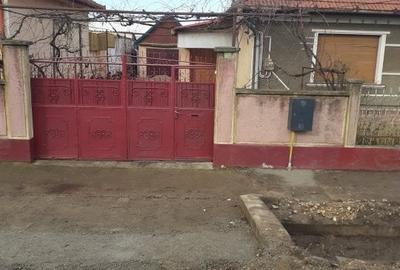 Proprietar-vand urgent casa cu curte ,gradina , imediat ocupabila si locuibila - 10