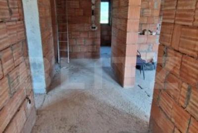 Casă cu 3 camere cu Teren 1000 Mp în Central - 2