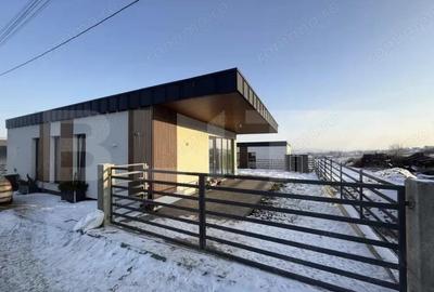 Casă cu 2 camere cu Teren 300 Mp în Central - 3