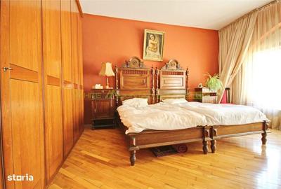 Apartament cu 2 camere, mobilat în Schei - 2