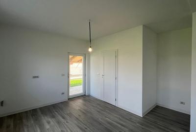 Casă individuală cu 5 camere cu Canalizare în Moșnița Nouă - 4