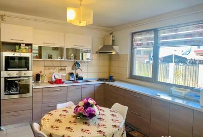 Apartament cu 3 camere decomandat în Central - 9