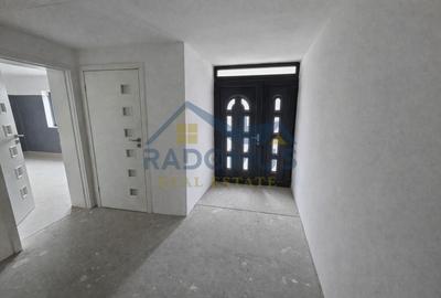 Casă individuală cu 8 camere cu Canalizare în Tătărani - 2