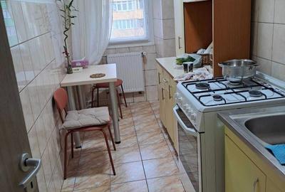 Garsonieră decomandată, mobilată în Tei - 8