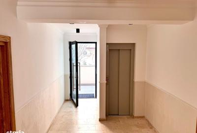 Spațiu comercial, de 150 mp, în Tei