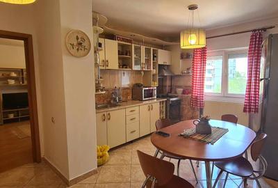 Vitan-Nucului, cf1Dec, 5/8, liber, mobilat, utilat, centrala termica proprie - 3