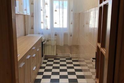 Apartament cu 3 camere decomandat în Central - 3