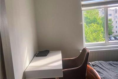 Apartament cu 3 camere decomandat în 7 Noiembrie - 11