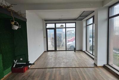 Spațiu comercial, de 102 mp, în Central - 1