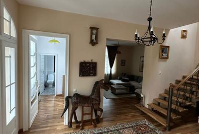 Casă cu 4 camere în 23 August - 7