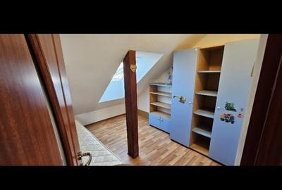 Apartament cu 3 camere decomandat în Obcini