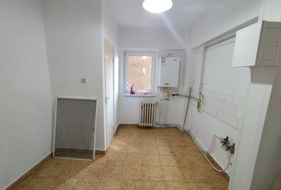 Apartament cu 3 camere decomandat în Aiud - 4