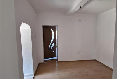 Casă cu 3 camere cu Teren 933 Mp în Sălard - 7