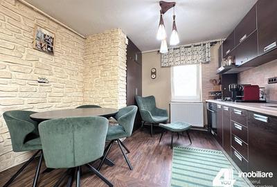 Apartament cu 3 camere semidecomandat în Confecții - 2