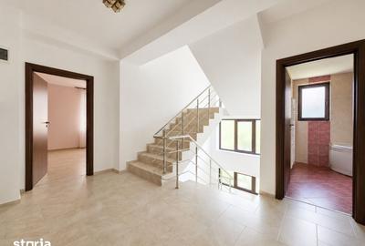 Casă cu 6 camere cu Teren 500 Mp în Crevedia - 11
