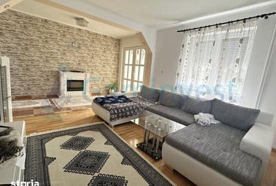 Casă cu 9 camere cu Teren 650 Mp în Sânmartin