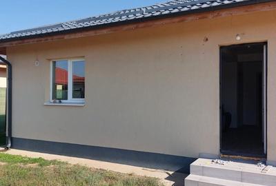 Casă cu 3 camere cu Teren 265 Mp în Berceni