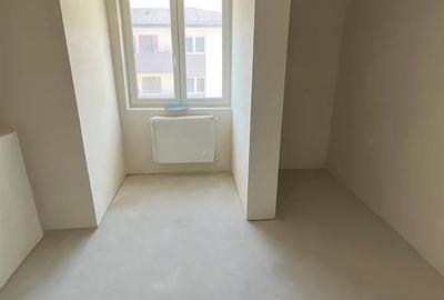 Apartament cu 3 camere semidecomandat în Florești - 4