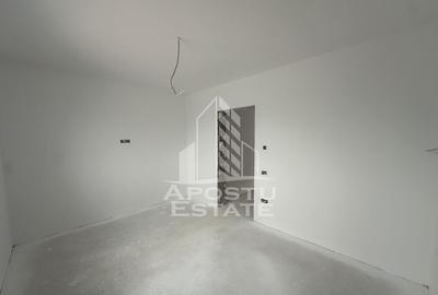 Casă cu 5 camere cu Teren 320 Mp în Ghiroda - 2