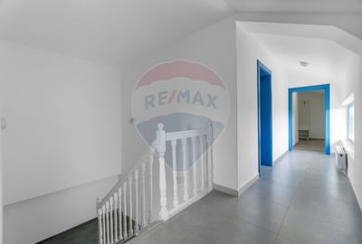 Casă cu 7 camere cu Teren 1023 Mp în Murighiol - 13