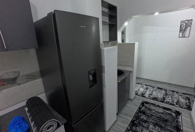 Garsonieră decomandată în Central - 7
