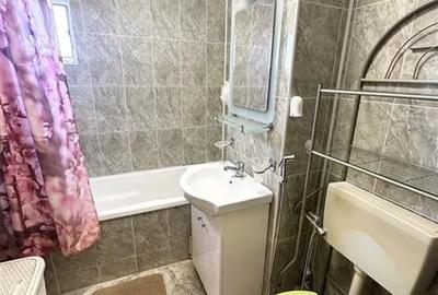 Apartament cu 3 camere semidecomandat, mobilat în Inel I - 15