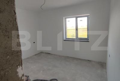 Casă cu 5 camere cu Teren 474 Mp în Miroslava - 2
