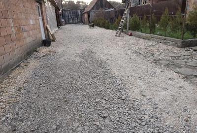 Casă cu Teren 3000 Mp în Grânari - 3