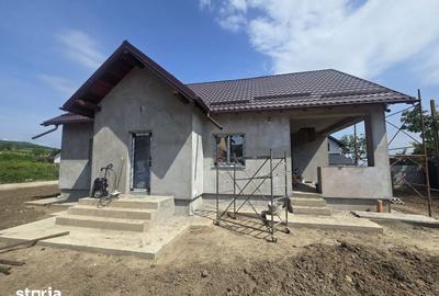 Casă cu 3 camere cu Teren 590 Mp în Sărata - 2