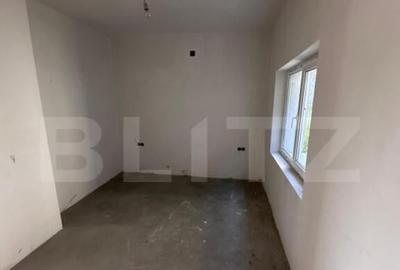 Casă cu 4 camere cu Teren 500 Mp în Central