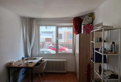 Se inchiriaza ieftin garsoniera Brasov - 4