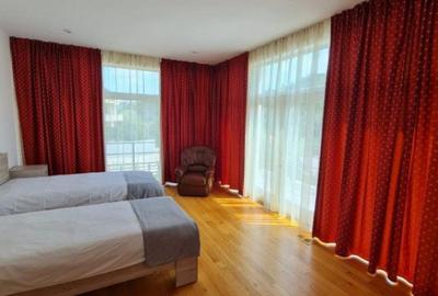 Casă cu 5 camere cu Garaj în Florești