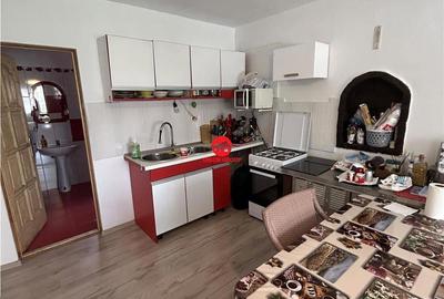Casă cu 4 camere cu Teren 555 Mp în Eforie