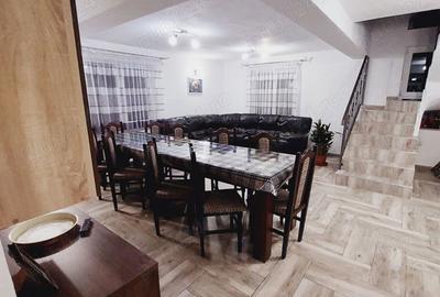 Casă cu 5 camere cu Teren 4200 Mp în Poiana Mărului - 9