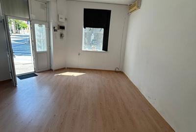 Spațiu comercial, de 28 mp, în Mărășești