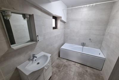 Apartament cu 3 camere decomandat, mobilat în Tomis Plus - 17