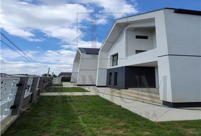 Duplex cu 5 camere cu Teren 375 Mp în Urseni - 1