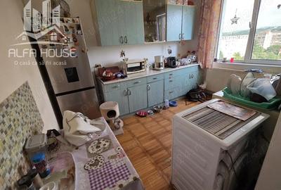 Apartament cu 3 camere decomandat în Govândari