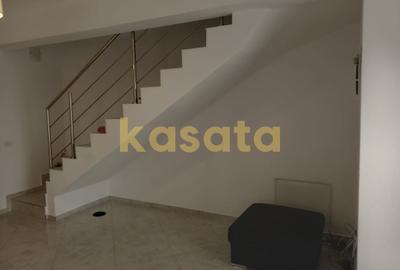 Casă cu Teren 250 Mp în Central - 2