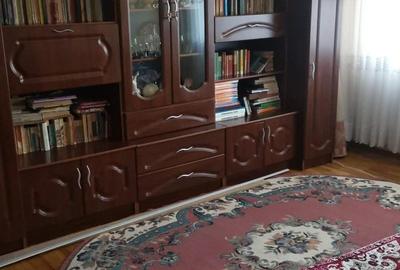 Apartament 3 camere si 2 bai - Imagine principală: 1/8Apartament 3 camere si 2 b - 2
